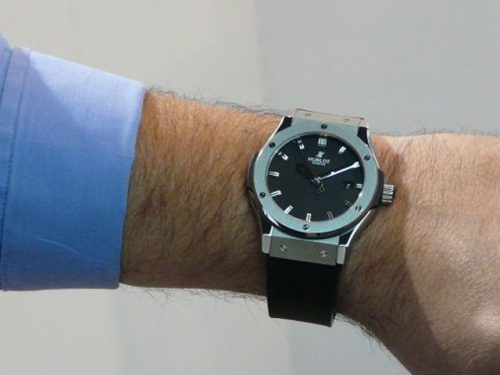 HUBLOT Classic Fusion Titanium Black Shiny 42 Replica: The perfect choice for meticulously recreating luxury and modernity photo review