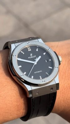 Hublot Classic Fusion 43mm/42mm/45mm Men's 511.NX.1171.LR/542.NX.1171.LR Silver-tone Black Dial photo review