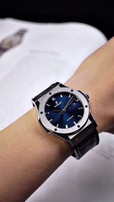 Cheap Fake Hublot Classic Fusion Automatic Blue Sunray Dial Titanium 38mm Men's Watch 565.NX.7170.LR photo review