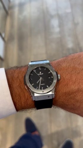 Hublot Classic Fusion Ladies 582.NX.1170.RX 33mm Rubber Band Automatic photo review