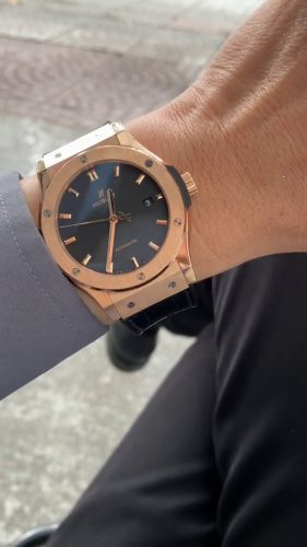 Hublot Classic Fusion Men's 43mm 542.OX.1181.LR Black Dial Automatic photo review