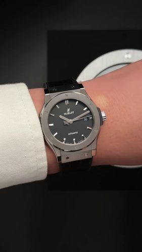 Hublot Classic Fusion 43mm/42mm/45mm Men's 511.NX.1171.LR/542.NX.1171.LR Silver-tone Black Dial photo review