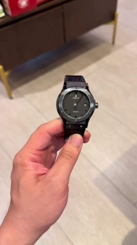 Hublot Classic Fusion 43mm 581.NX.7071.LR Men's Leather Strap photo review