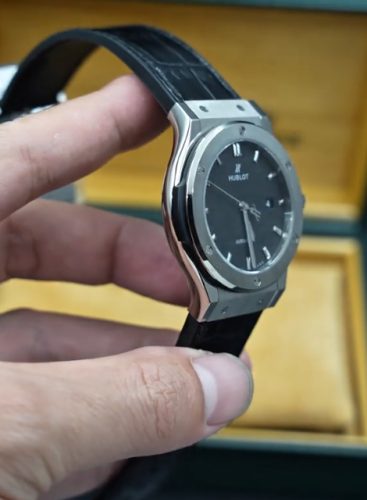 Hublot Classic Fusion 43mm/42mm/45mm Men's 511.NX.1171.LR/542.NX.1171.LR Silver-tone Black Dial photo review